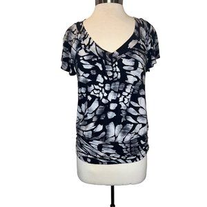GAMES APPEARANCE Women's Blouse Size Medium Black & Grey Stretch Short Sleeve